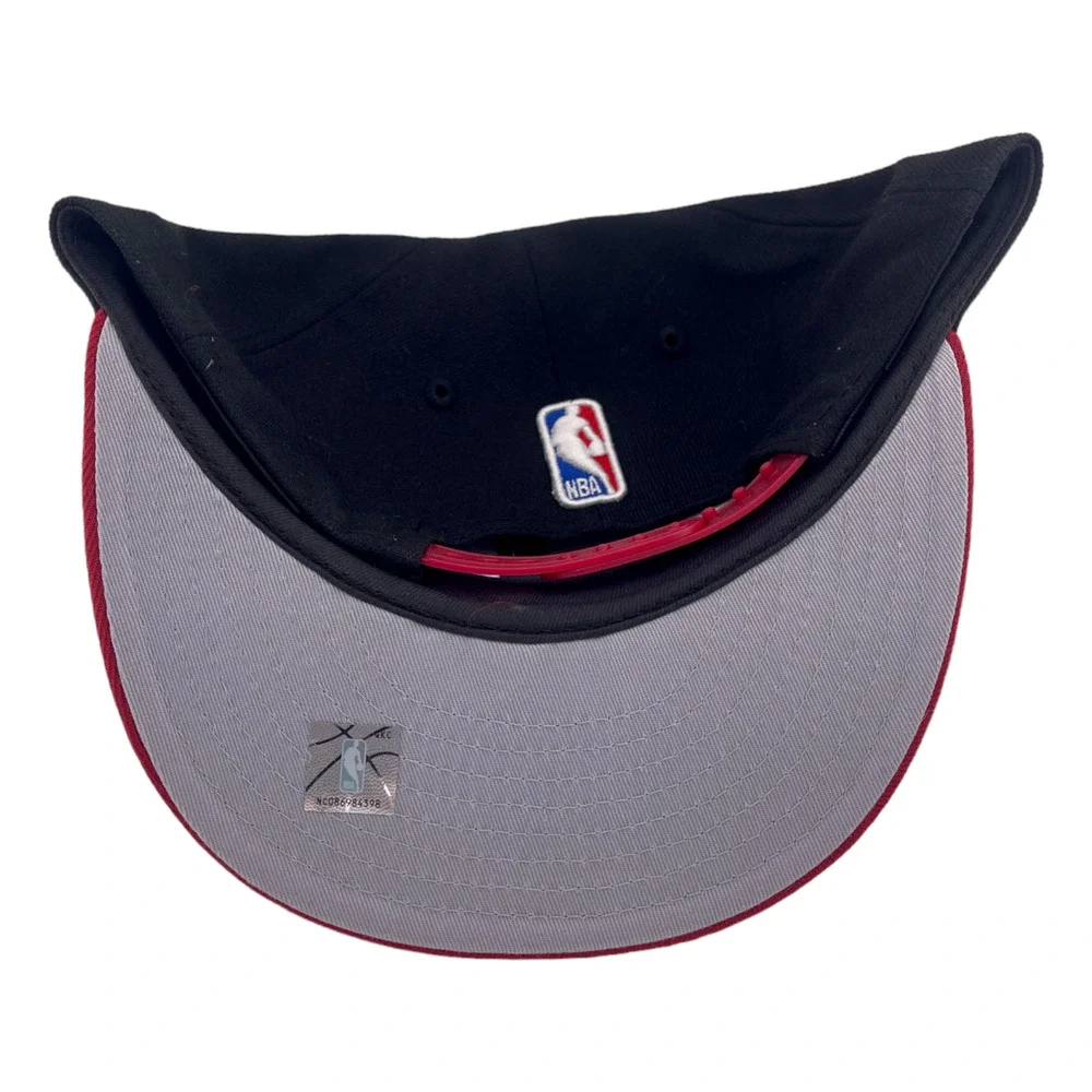 New‎ Era Miami Heat Tip Off 2022 Cityscape Black/Red NBA 9FIFTY Snapback Hat